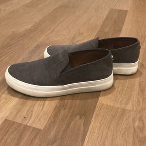 Steve Madden “Klarissa” slip one